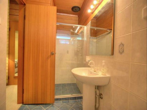 Edelweiss Hutte - Accommodation Whitsundays 4