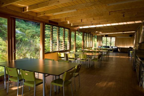 Land's Edge Building One - Accommodation Whitsundays 0