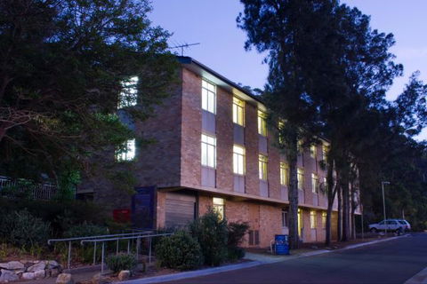 Land's Edge Building One - Accommodation Whitsundays 2