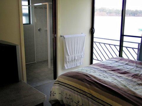 Takeme2 Houseboat - Accommodation Whitsundays 3