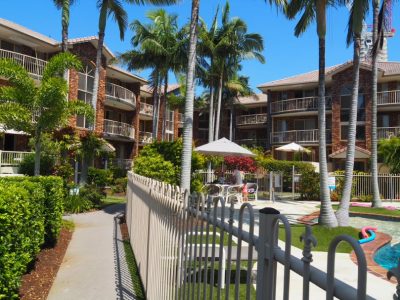 Oceanside Cove Holiday Apartments - Accommodation Whitsundays 2
