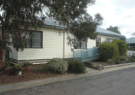 Rainbow Motor Lodge Pot Of Gold - Accommodation Whitsundays 4