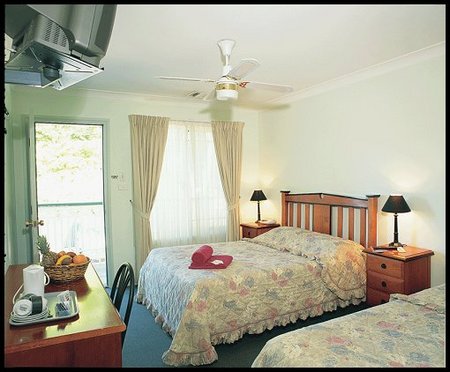 Miranda Lodge - Accommodation Whitsundays 0