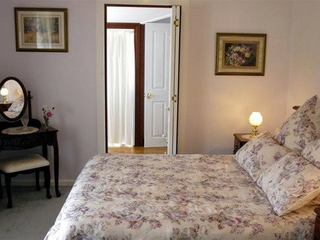 Addlestone House B&B - Accommodation Whitsundays 0