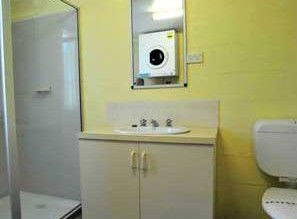 Alanvale Apartments & Motor Inn - Accommodation Whitsundays 3