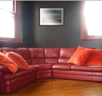 Cambridge Hotel Backpackers - Accommodation Whitsundays