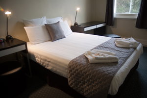 The Grand Hotel - Accommodation Whitsundays 0