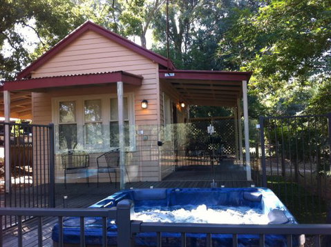 Baranduda Homestead B&B Cottages - Accommodation Whitsundays 5