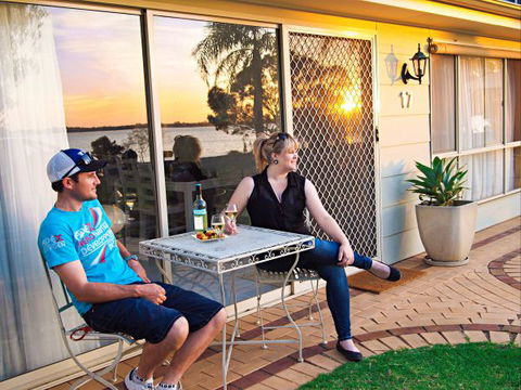 17 QED Lakehouse - Accommodation Whitsundays 1