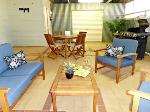 17 QED Lakehouse - Accommodation Whitsundays 6