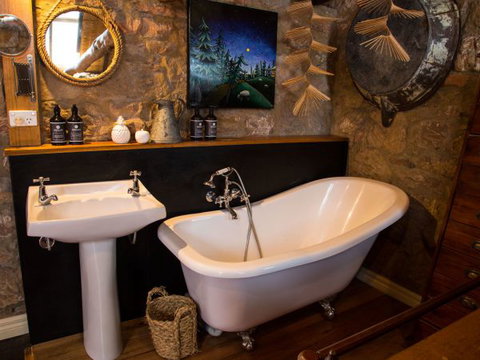 Farm Pod At Twamley Farm - Accommodation Whitsundays 5