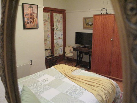 B&B Wodonga - Art Deco Accommodation - Accommodation Whitsundays 4