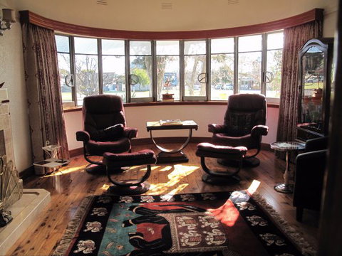 B&B Wodonga - Art Deco Accommodation - Accommodation Whitsundays 5