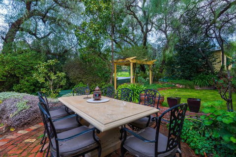 Bendigo Cottages Bed And Breakfast - Accommodation Whitsundays 3