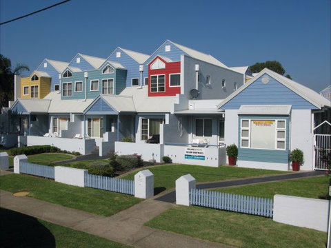 Bluedock Apartments - Accommodation Whitsundays 0