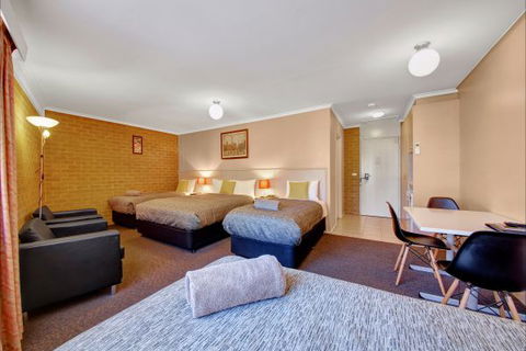 Central Deborah Motel - Accommodation Whitsundays 7