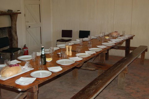 Chowilla Station Shearer's Quarters Accommodation - Accommodation Whitsundays 2