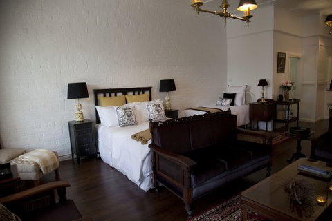 Chiltern Cottage And Indigo Suite - Accommodation Whitsundays 3