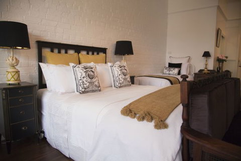 Chiltern Cottage And Indigo Suite - Accommodation Whitsundays 6
