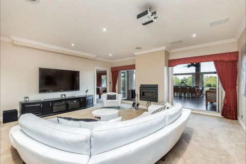 La Bella Vita - Accommodation Whitsundays 2