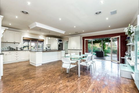 La Bella Vita - Accommodation Whitsundays 3