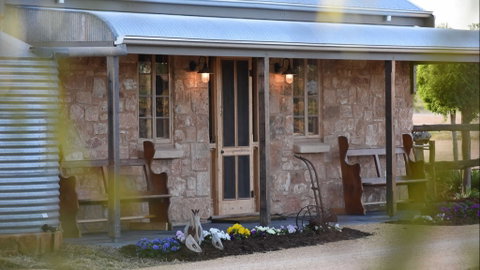 Riverline Cottage - Accommodation Whitsundays 0
