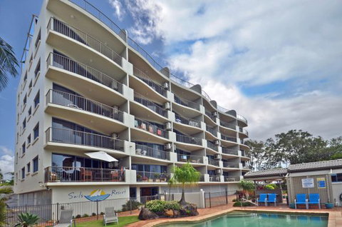 Sails Resort On Golden Beach - Accommodation Whitsundays 2