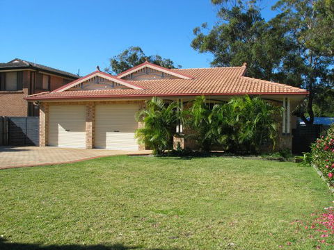 Seawest - Hawks Nest Accommodation - Accommodation Whitsundays 0