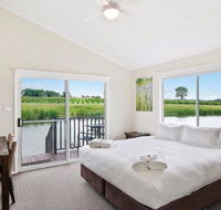The Lakehouse at 201 - Accommodation Whitsundays