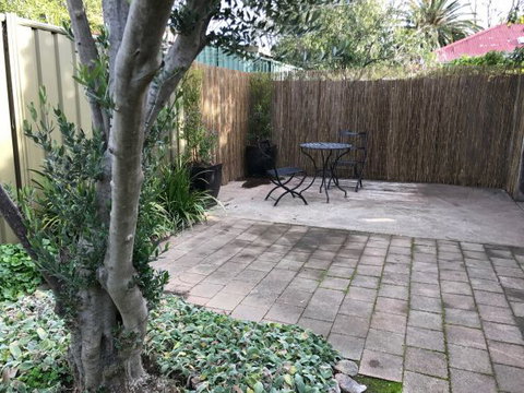 Townhouse On Deas - Accommodation Whitsundays 1