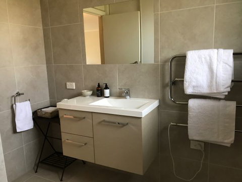 Townhouse On Deas - Accommodation Whitsundays 4