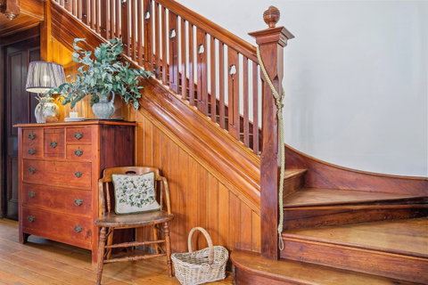 Cygnet Old Bank B&B - Accommodation Whitsundays 7