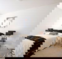 Executive Furnished Apartment Crows Nest - Accommodation Whitsundays
