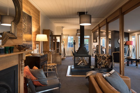 Frenchman's River - The Helmsman's House - Accommodation Whitsundays 2