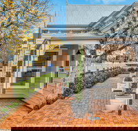 Grandview Accommodation - The Elm Tree Apartments - Accommodation Whitsundays