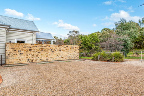 Grandview Accommodation - The Elm Tree Apartments - Accommodation Whitsundays 7