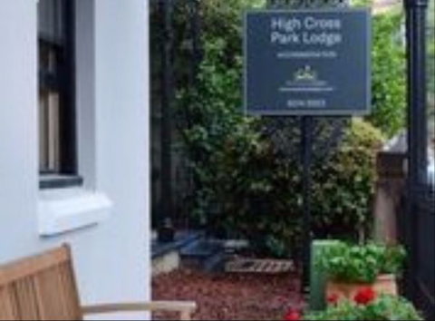 High Cross Park  Lodge - Accommodation Whitsundays 0