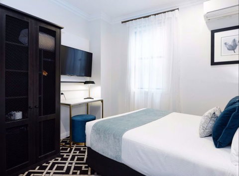 High Cross Park  Lodge - Accommodation Whitsundays 1