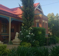 Boutique Motel Sefton House - Accommodation Whitsundays