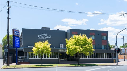 Adelaide Royal Coach - Accommodation Whitsundays 0