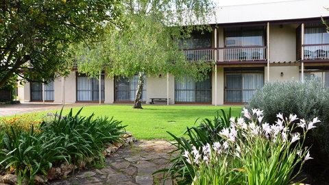 Coonawarra Motor Lodge - Accommodation Whitsundays 0