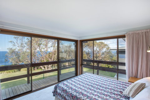 Stunning Clifftop - Accommodation Whitsundays 7