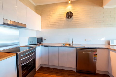 Summit 9 - Accommodation Whitsundays 3