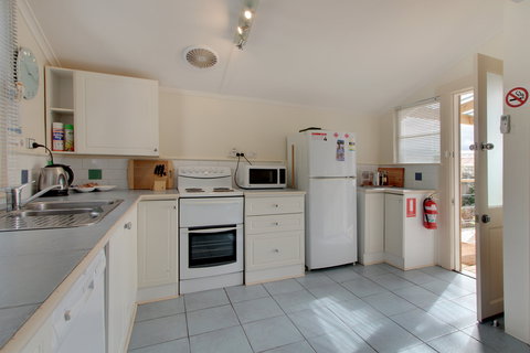 Amy Cottage - Accommodation Whitsundays 5