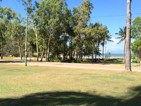 Arcadia Village Motel - Accommodation Whitsundays 3