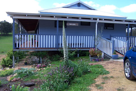 Blue House Bed And Breakfast - Accommodation Whitsundays 4