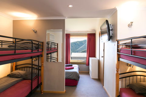 Cooroona Alpine Lodge - Accommodation Whitsundays 0