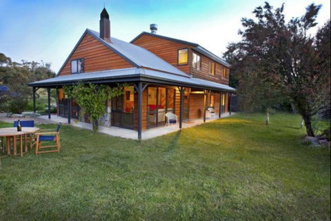 Eagles Range - Accommodation Whitsundays 0
