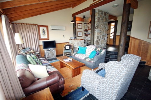 Edzell - Accommodation Whitsundays 1