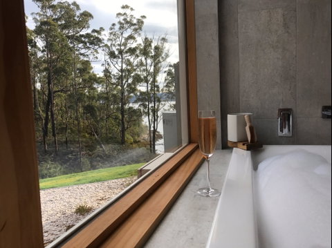 Fair Winds Tasmania - Accommodation Whitsundays 2